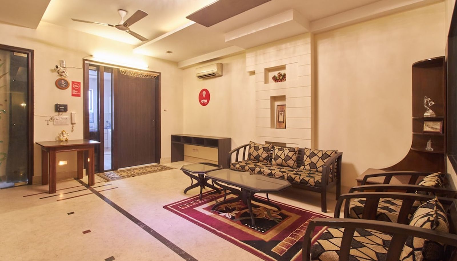 Hall - OYO 3594 Kamla Nagar