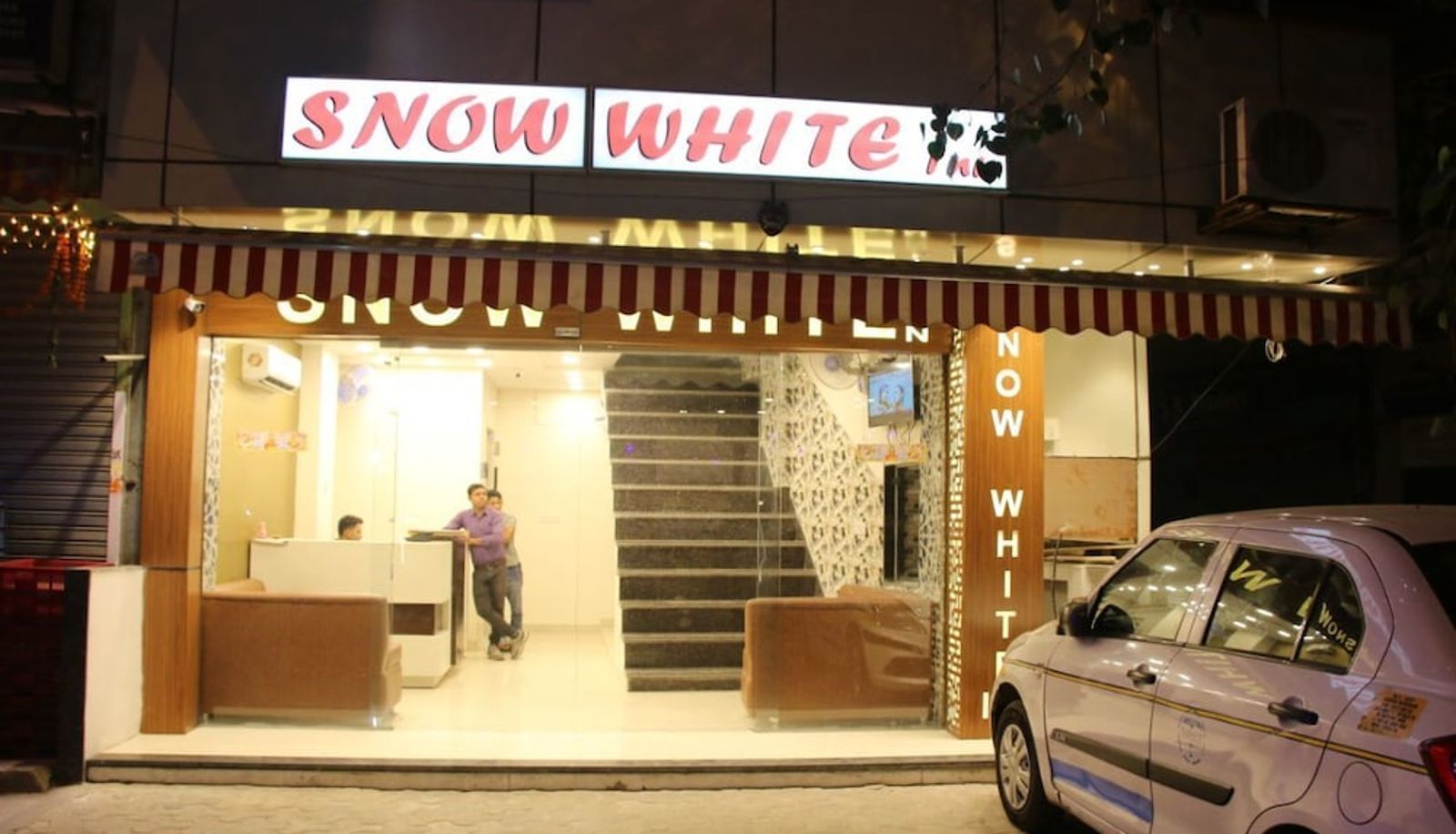 Info - Hotel Snow White Inn