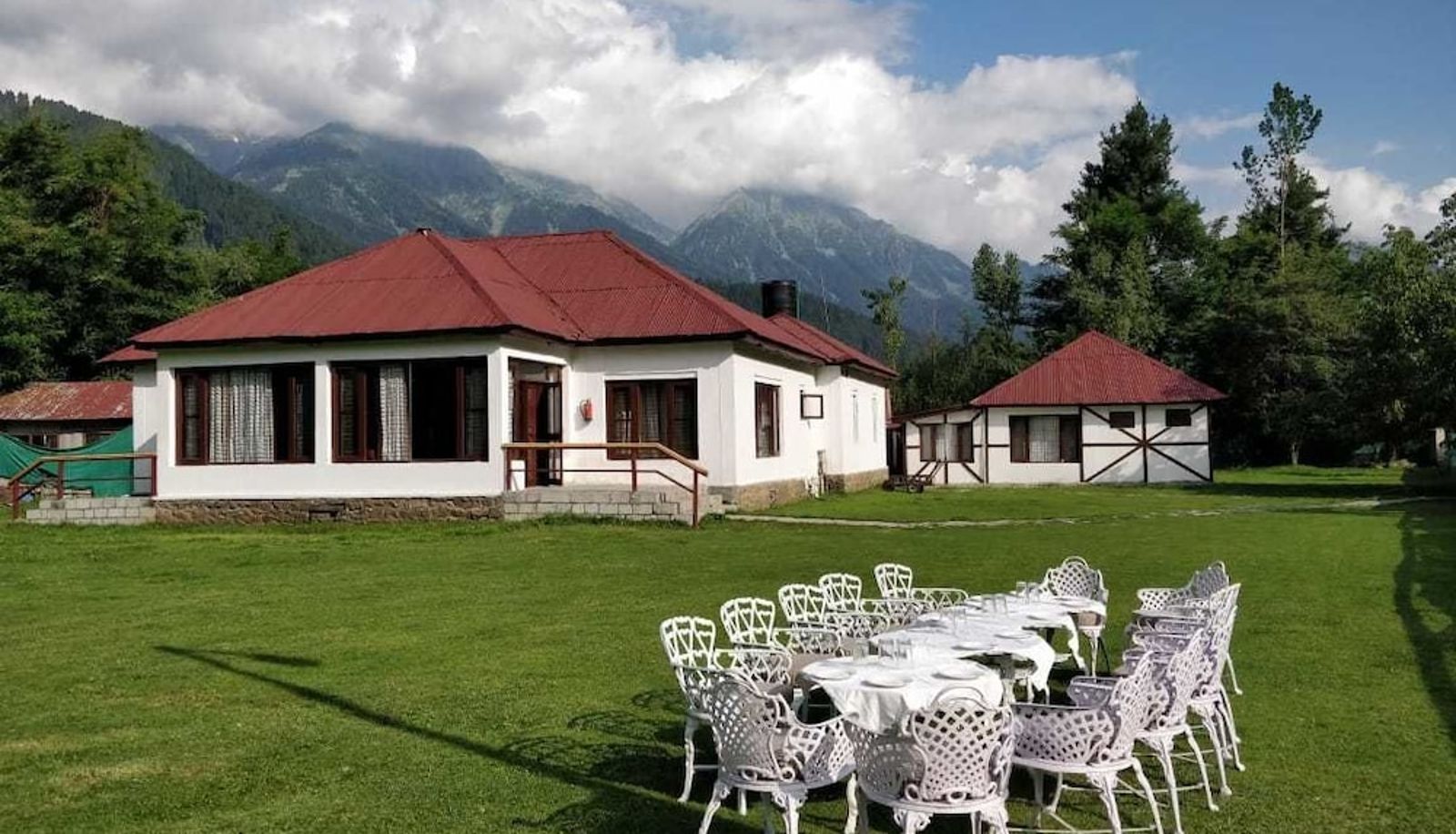 Restaurant - Hotel Heevan Pahalgam