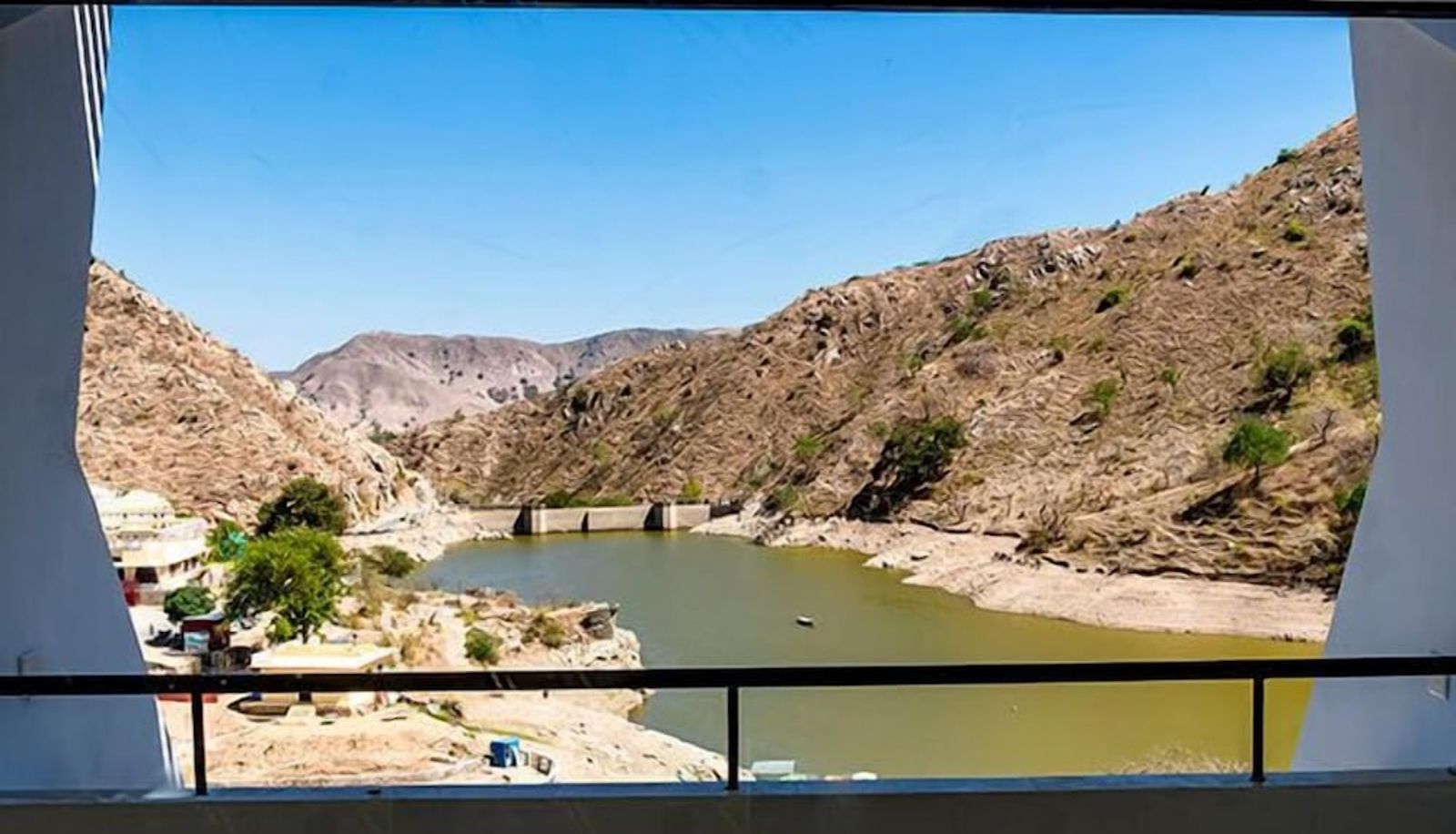 Info - Via Lakhela Resort & Spa