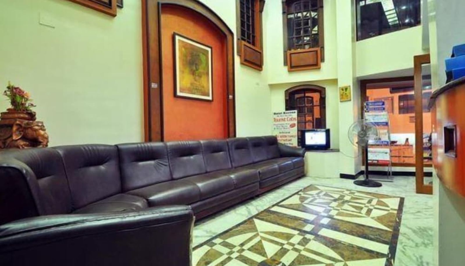 Hall - Hotel Naveen