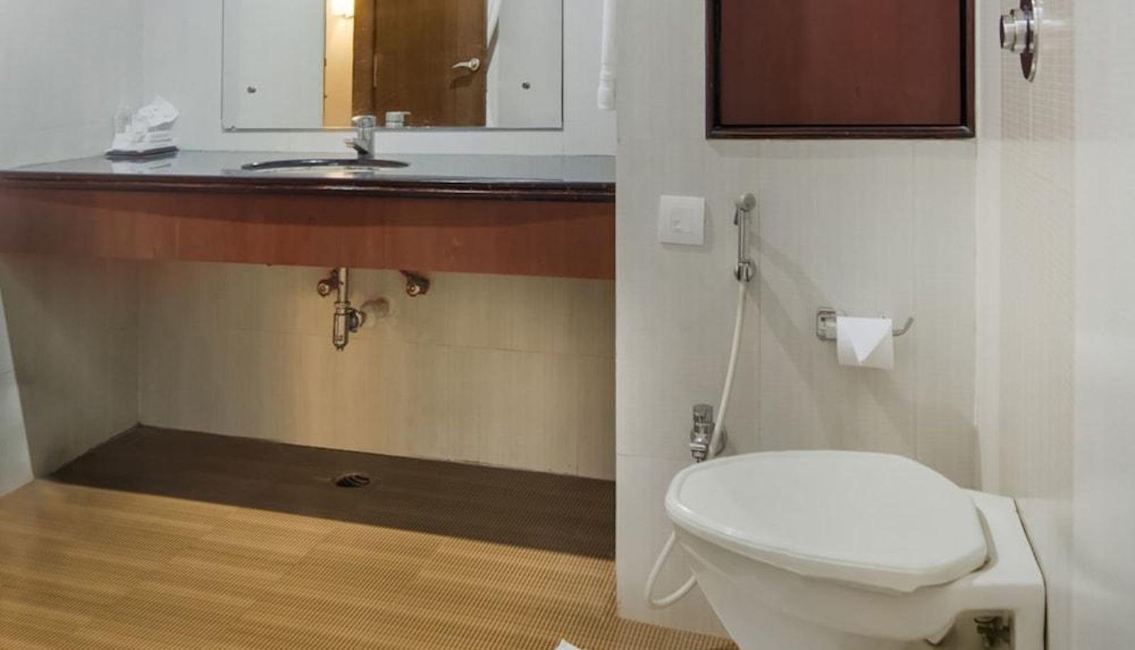 Standard room - Capital O 2921 Hotel Nakshatra
