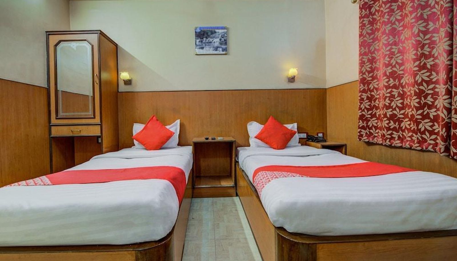 Standard room - OYO Flagship 7852 Hotel Embassy