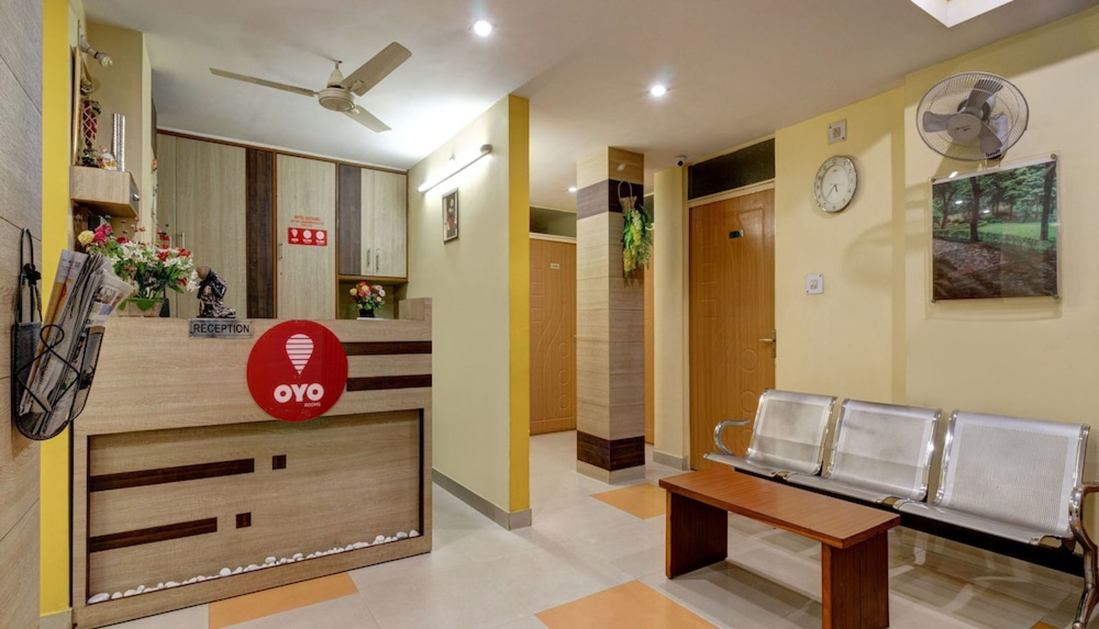 Lobby - OYO 4283 Hotel Satguru