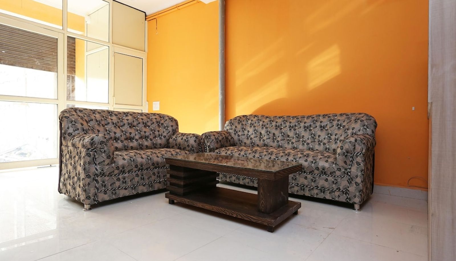 Hall - OYO 14822 Rose Residency
