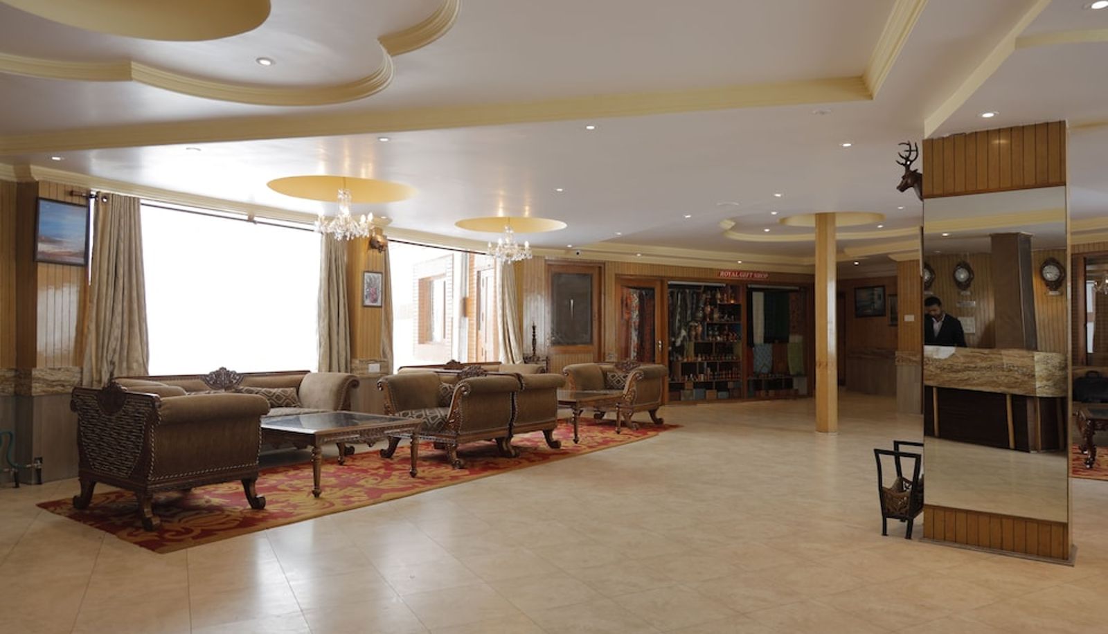 Información - Royal Park Hotel