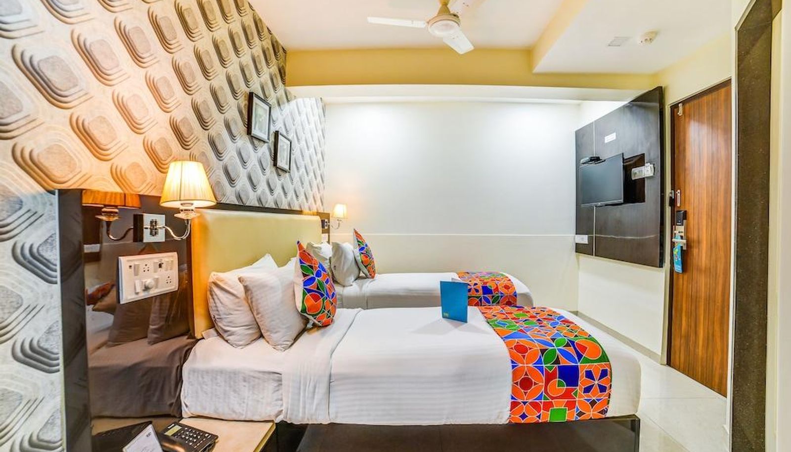 Superior room (double) - FabHotel Laaiba Residency