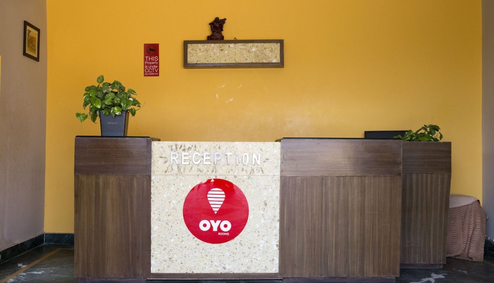 Reception - OYO 1949 Hotel Surya Garden