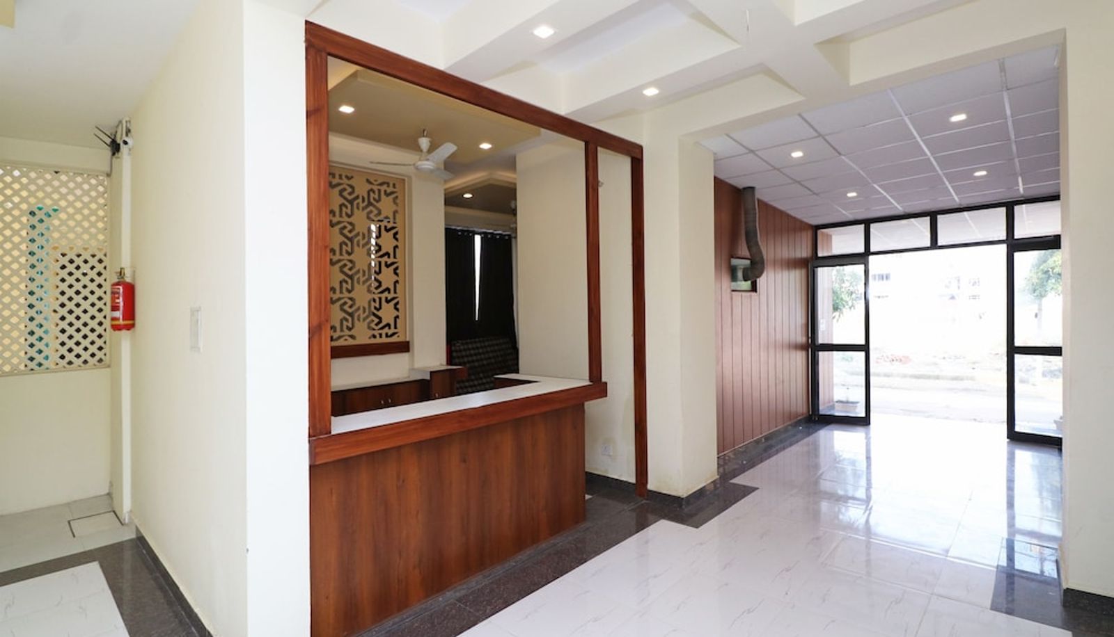 Reception - Capital O 27911 Woodland Garden Suites
