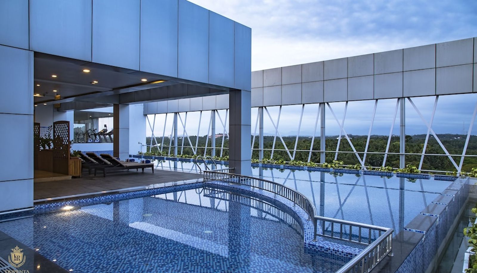 Piscina - Kpm Tripenta Hotel