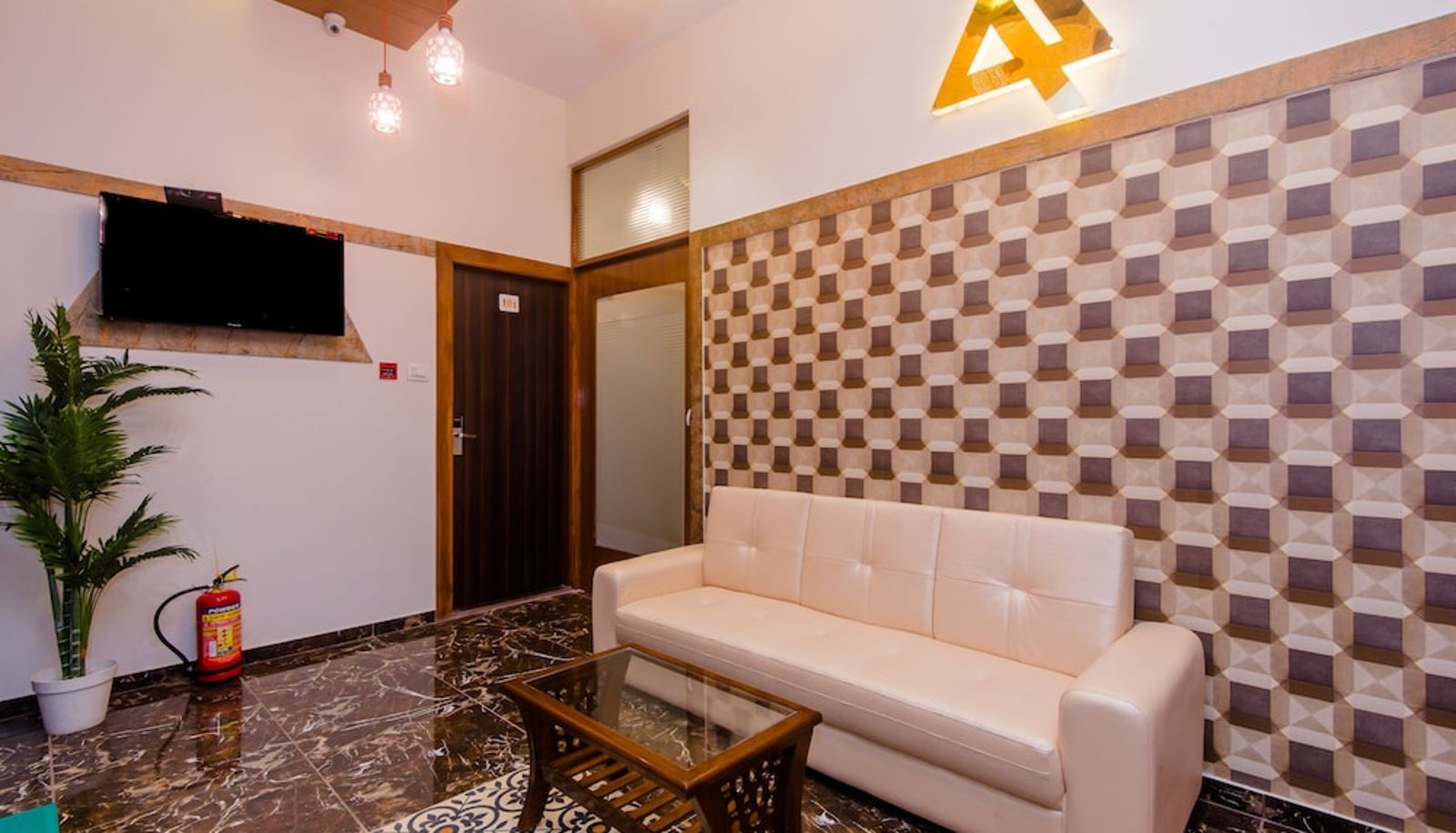 Sala - Hotel Axis International