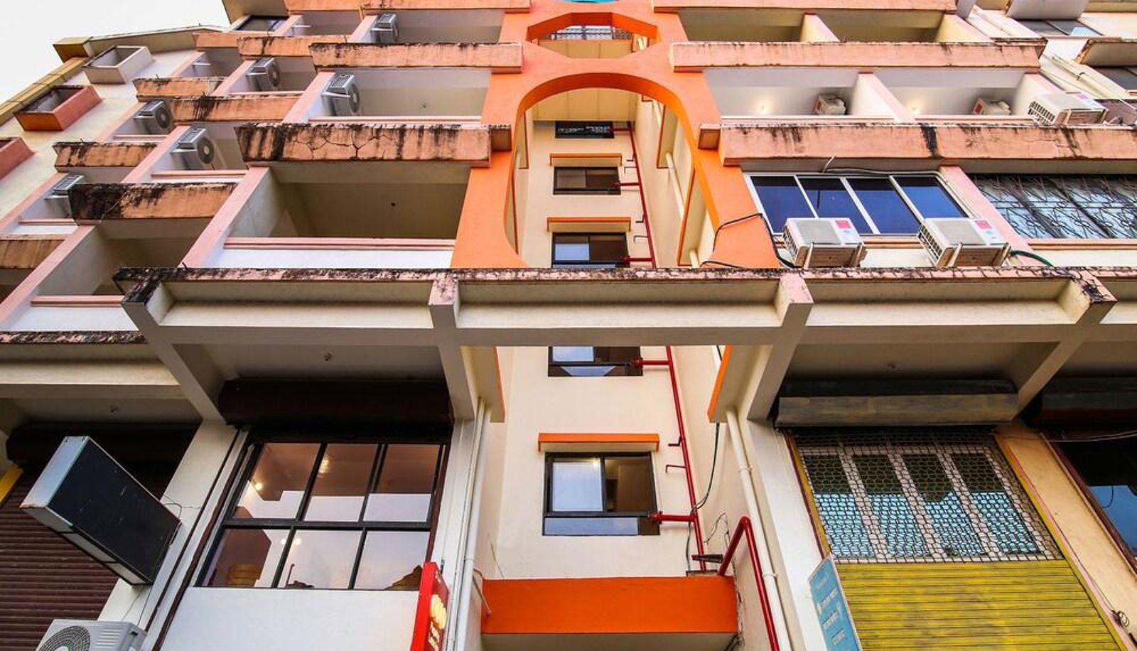 Zona exterior del hotel - OYO 19986 Flagship Lotus Inn