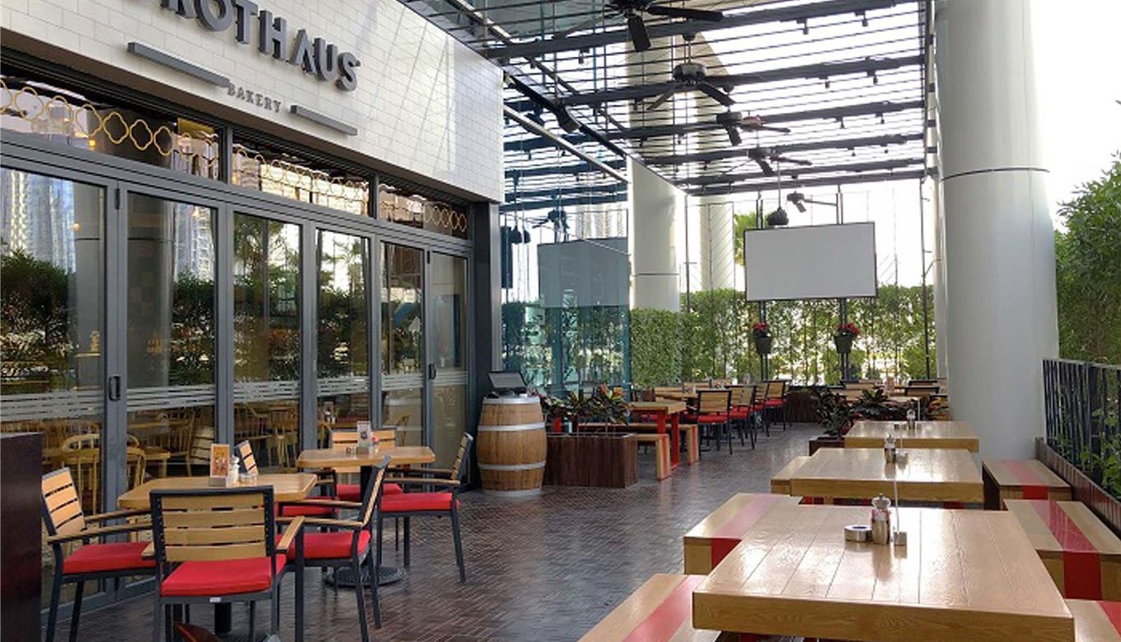 Restaurant - Pullman Dubai Downtown