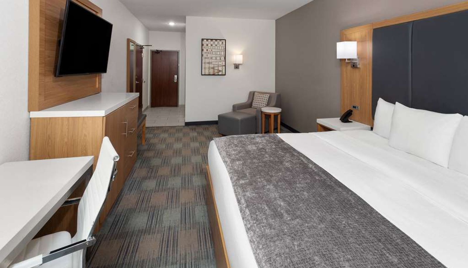 Room - La Quinta Inn & Suites by Wyndham Coralville Iowa City