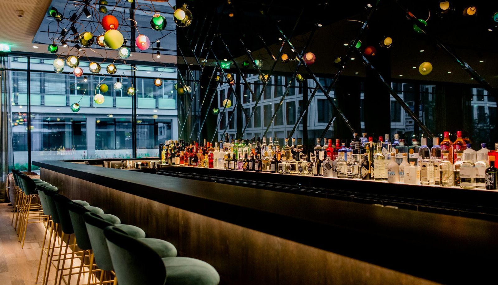 Bar - Motel One Stuttgart-Hauptbahnhof