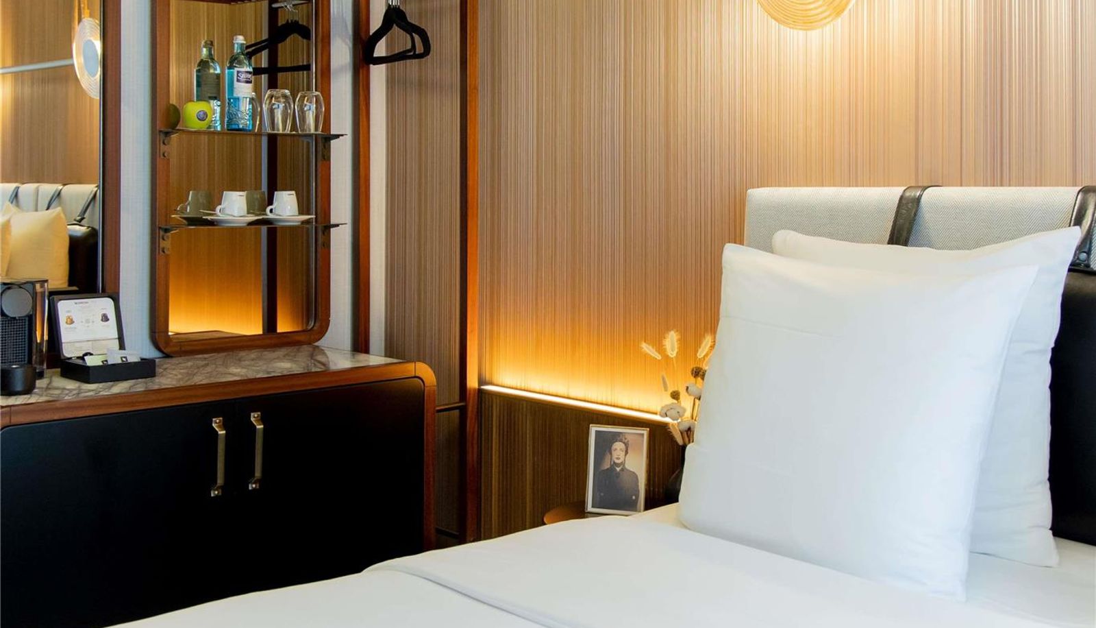 Room - MUZE Hotel Düsseldorf - Handwritten Collection