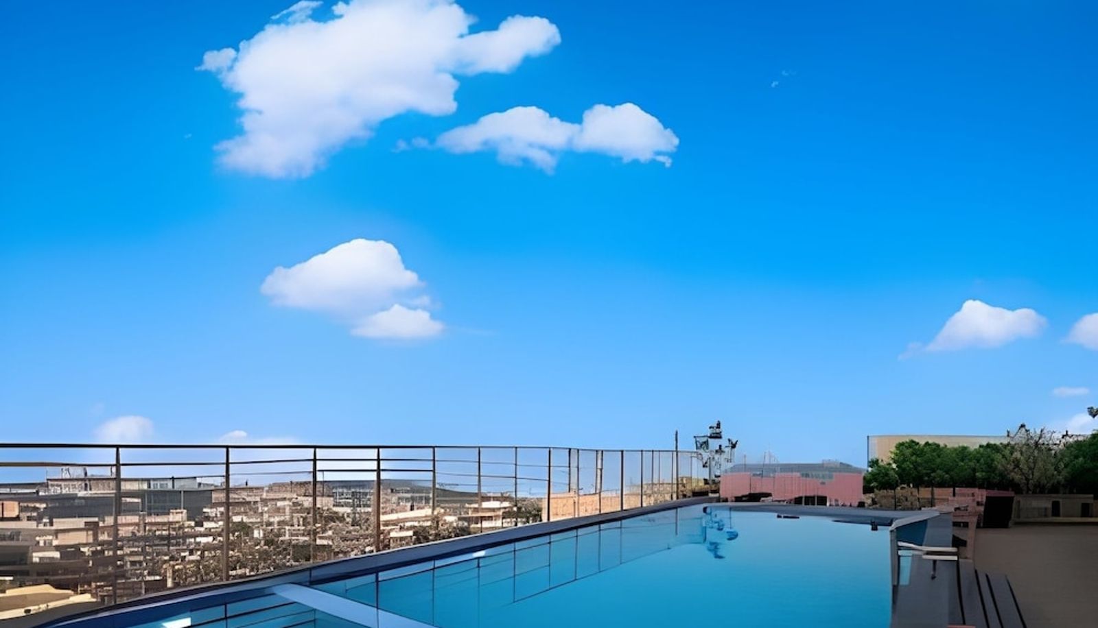 Piscina - Ahmedabad  Ashram Road Welcomhotel by ITC Hotels