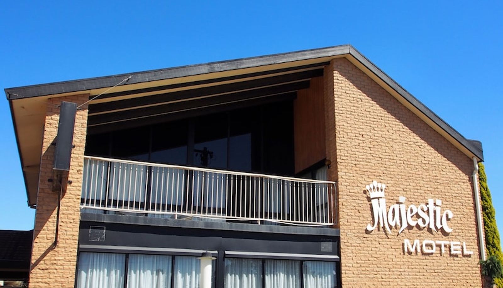 Información - Majestic Motel