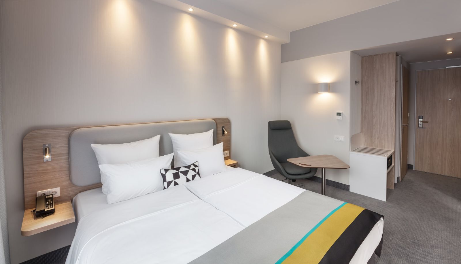Zimmer - Holiday Inn Express DÜSSELDORF - HAUPTBAHNHOF by IHG