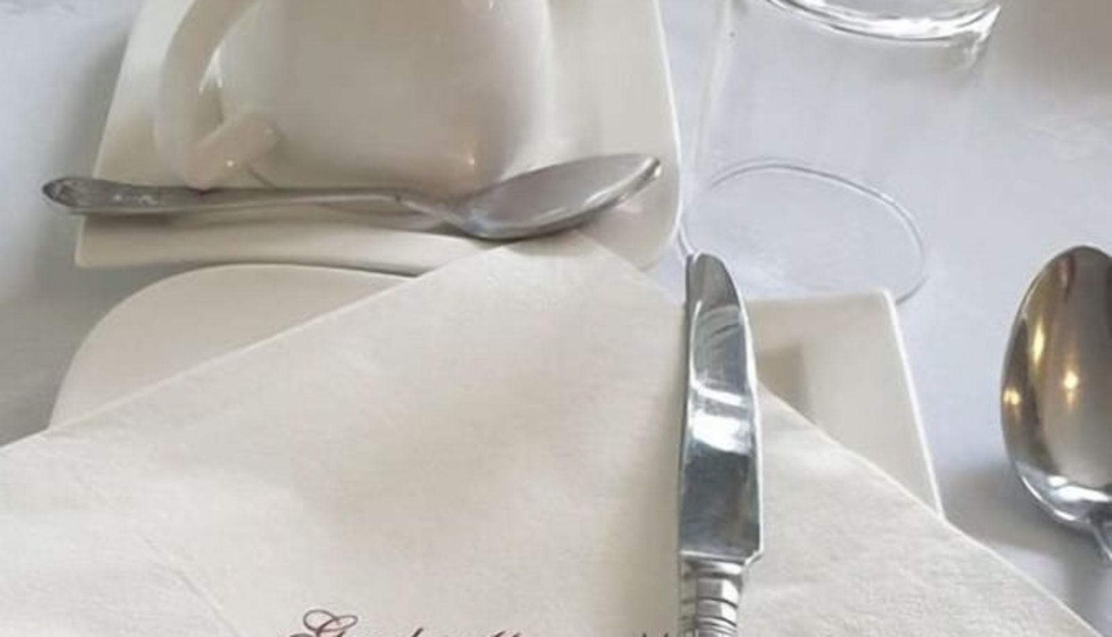 Restaurant - The Glenroy