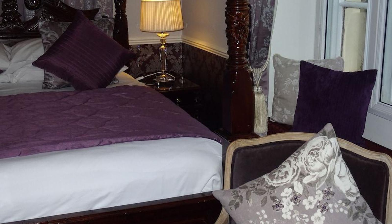 Standard room - The Downe Arms Hotel