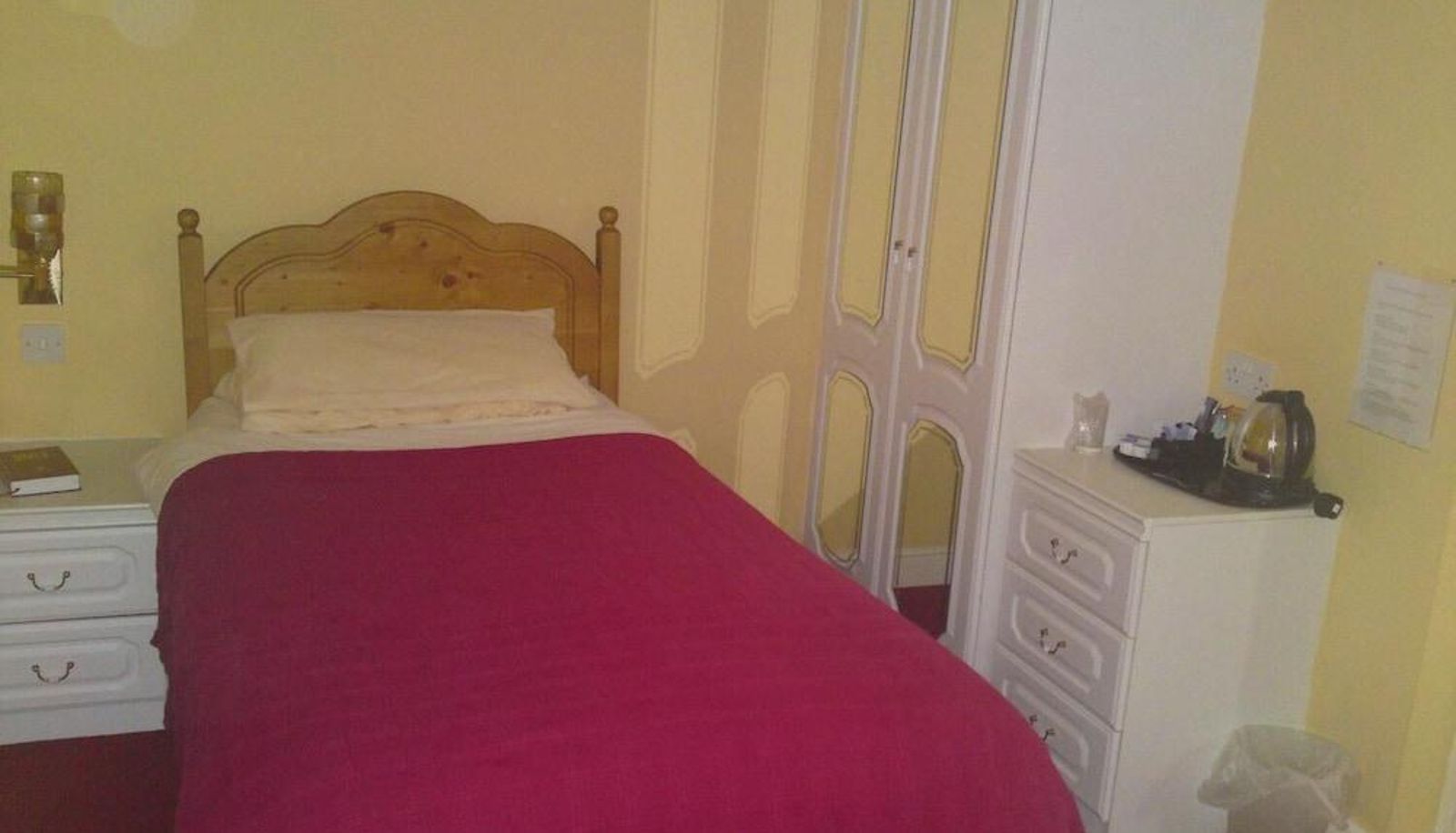 Camera standard - Highgrove Guest House