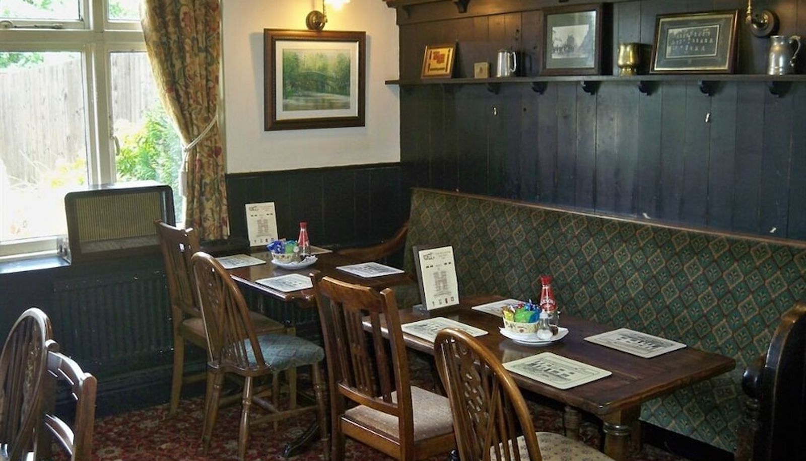 Restaurant - Nelson and Railway Inn