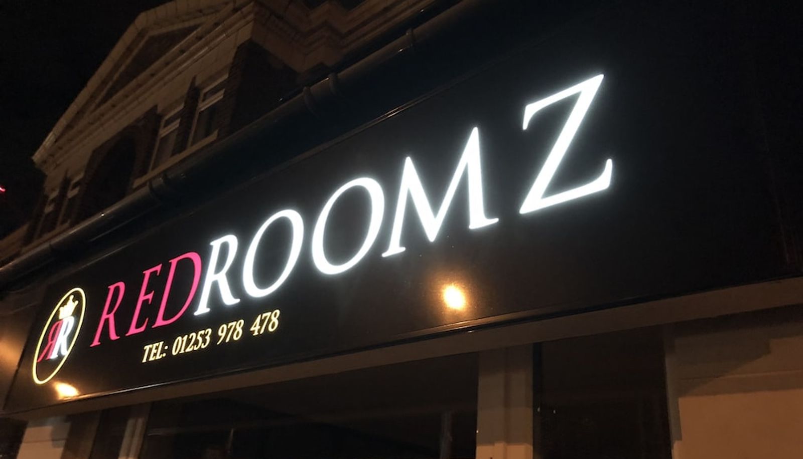 Informacje - Red Roomz Hotel