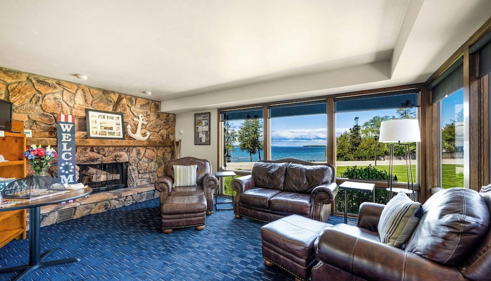 Lobby - Pine Grove Resort