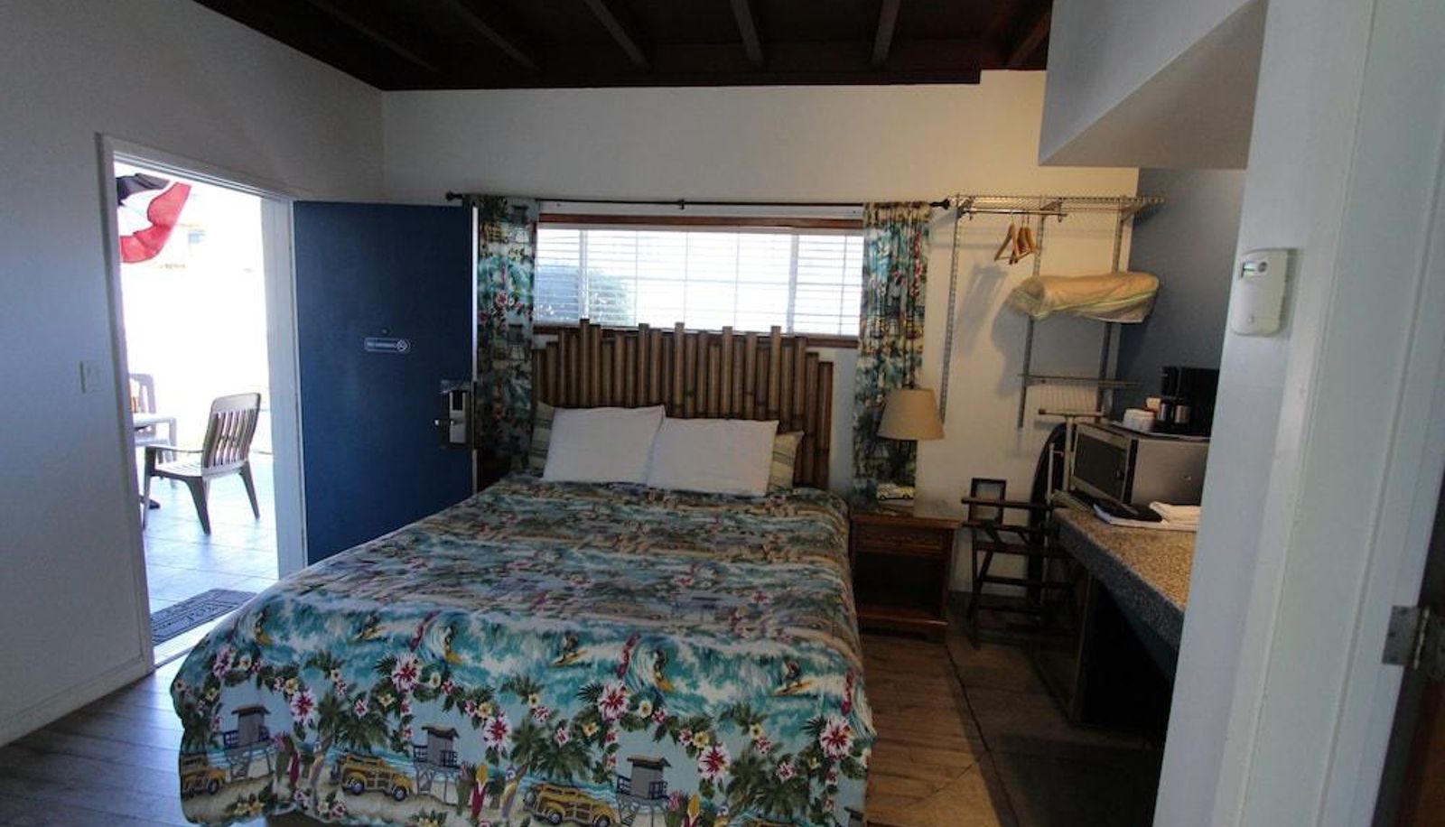 Standard room - Edgewater Beach inn and suites