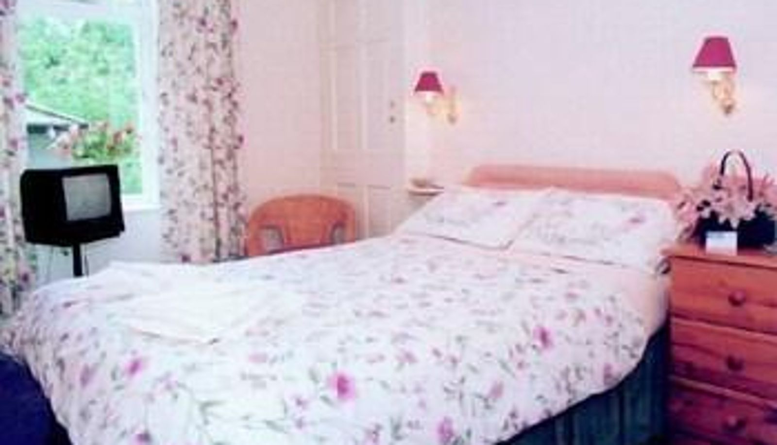 Standard room - Arden Guest House