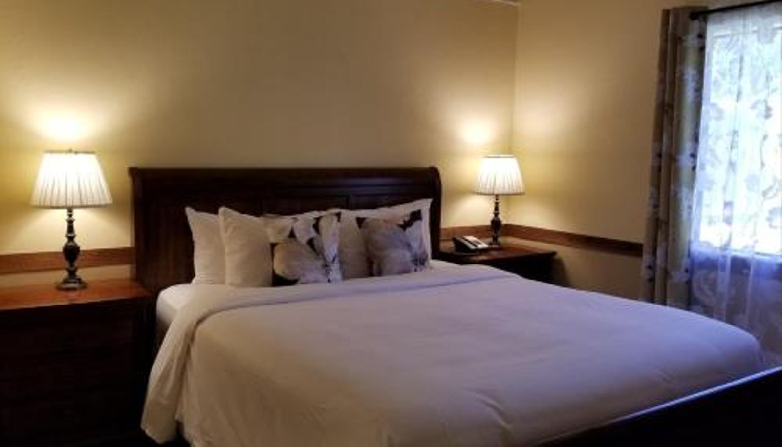 Room - Carmel Valley Lodge