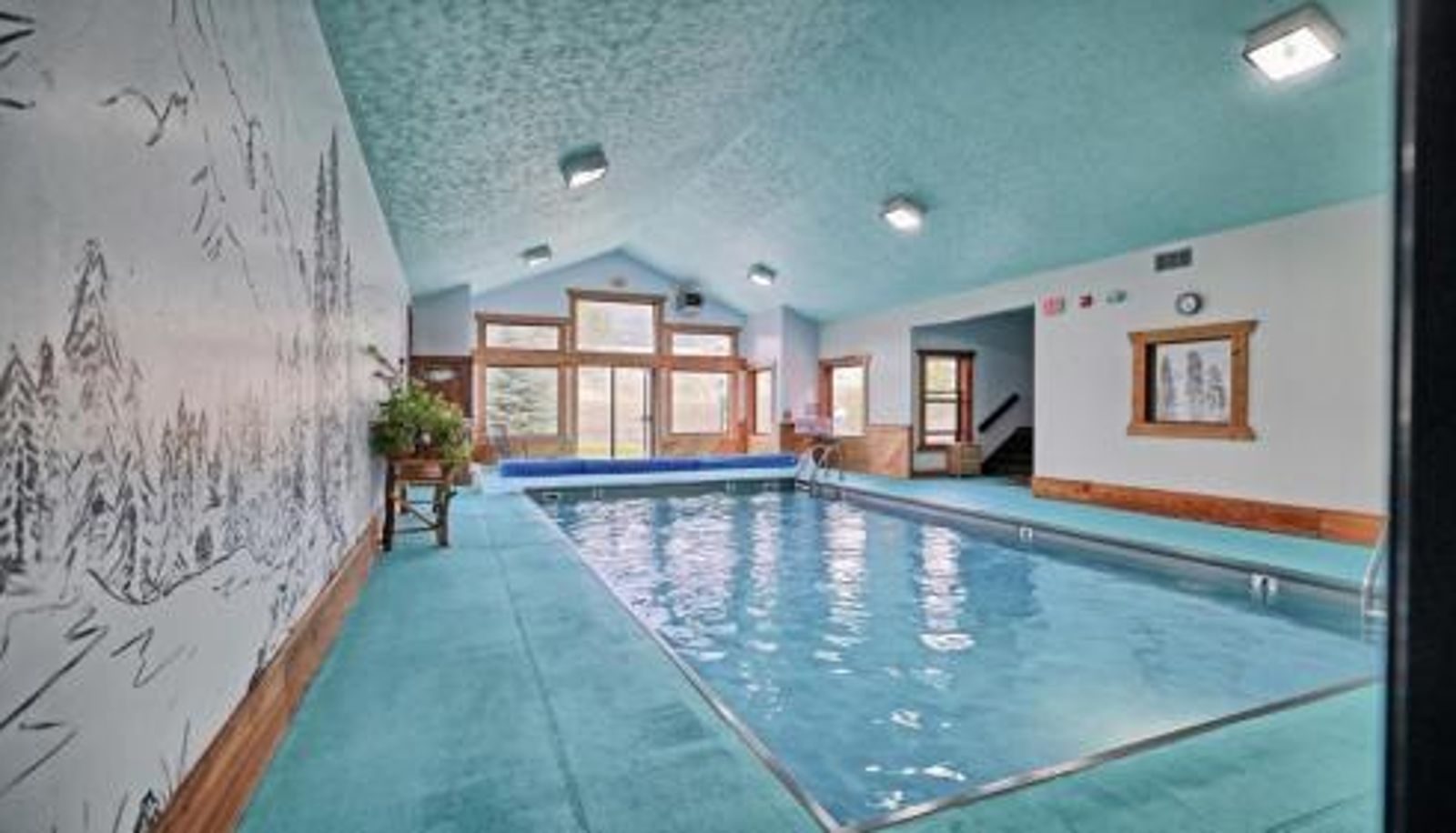 Piscina - Yellowstone Village Inn and Suites