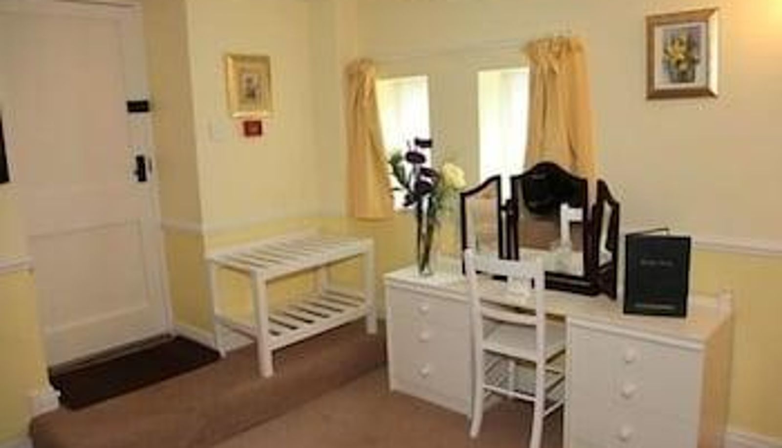 Standard room - Burnley House