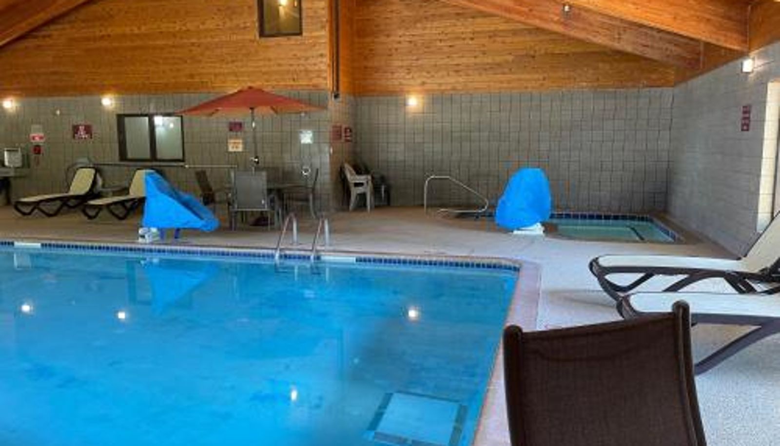 Info - Nichols Inn & Suites