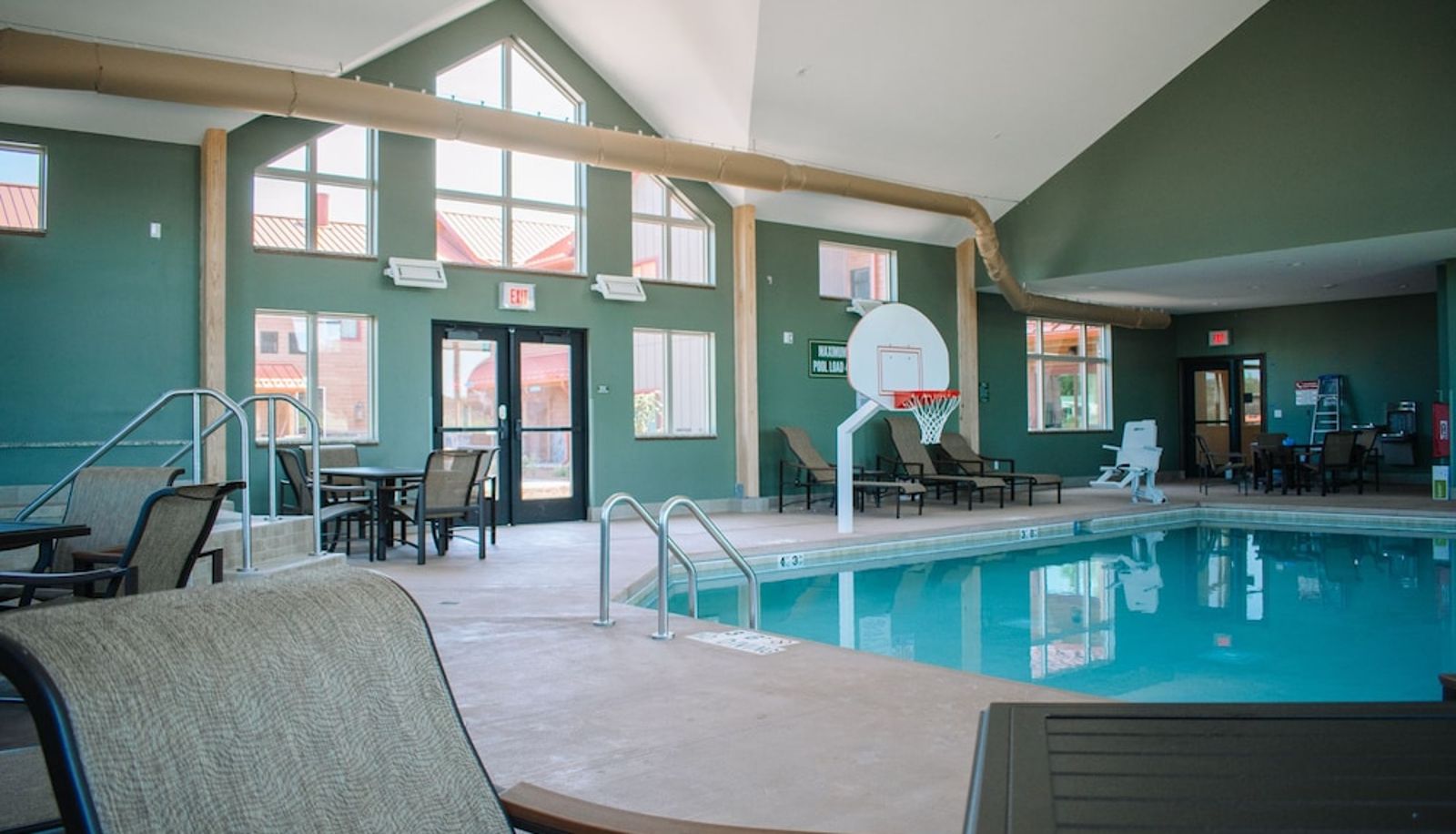 Pool - The Lodge at Mauston