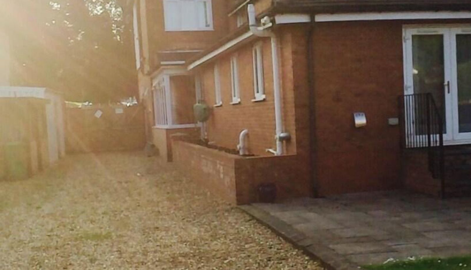 Zona exterior del hotel - Sutton Guest House