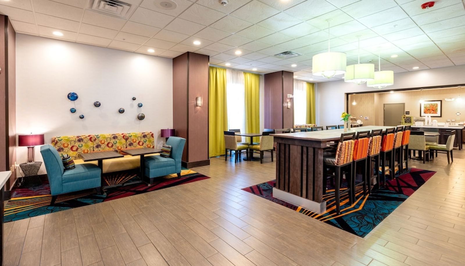 Hall - Quality Inn - Pratt
