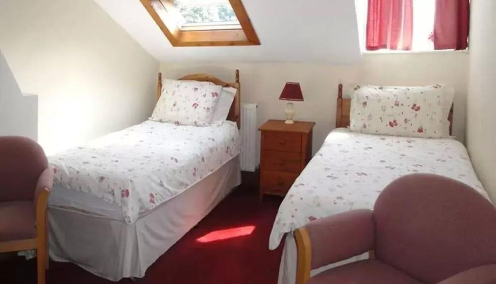 Standard room - Riverside Bed and Breakfast