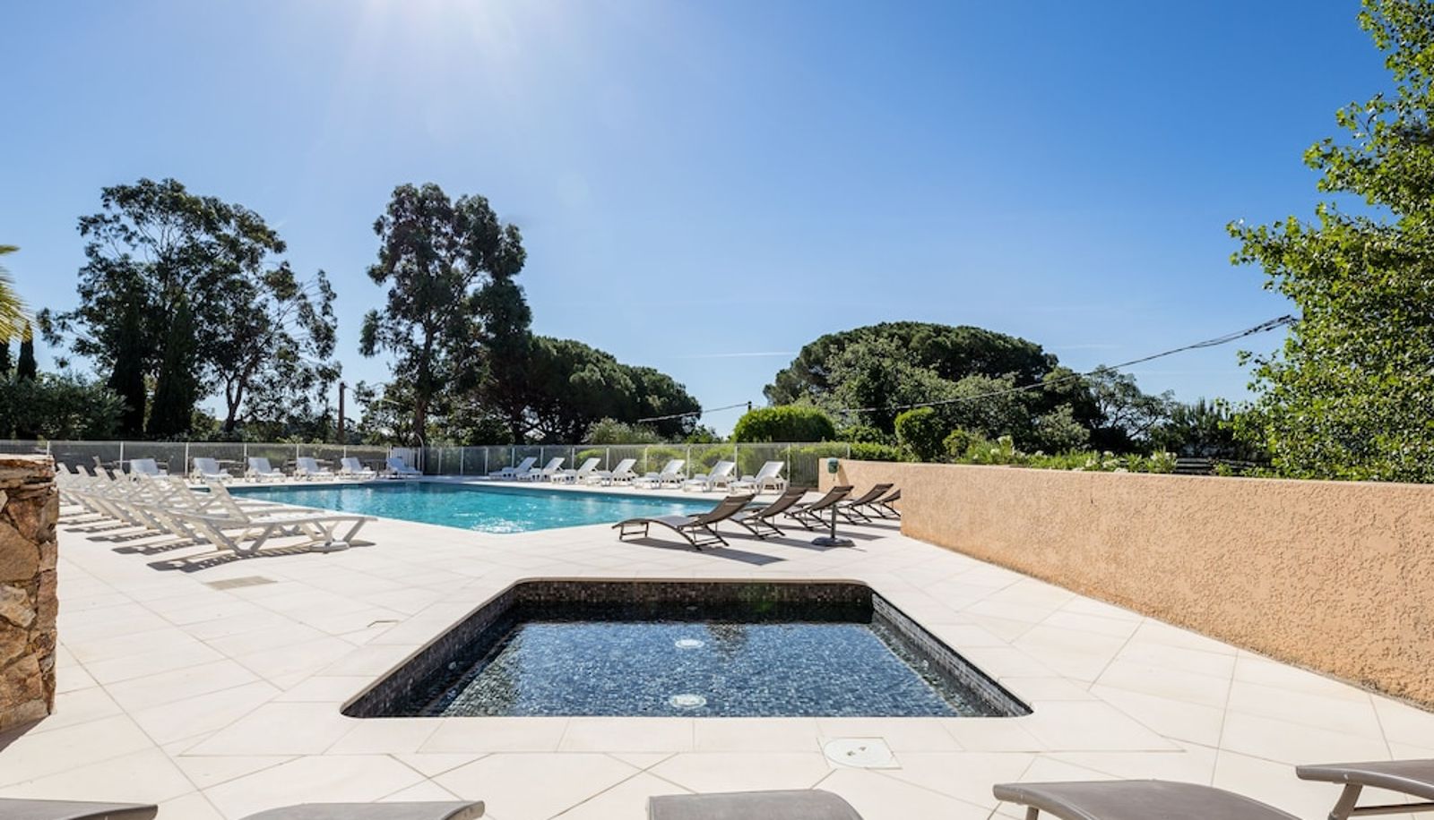 Piscina - Garden & City Les Bastides de Grimaud