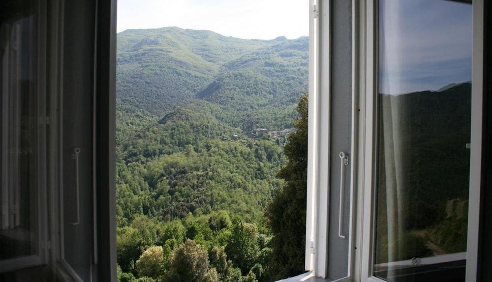 Room with balcony - Le Refuge Orezza