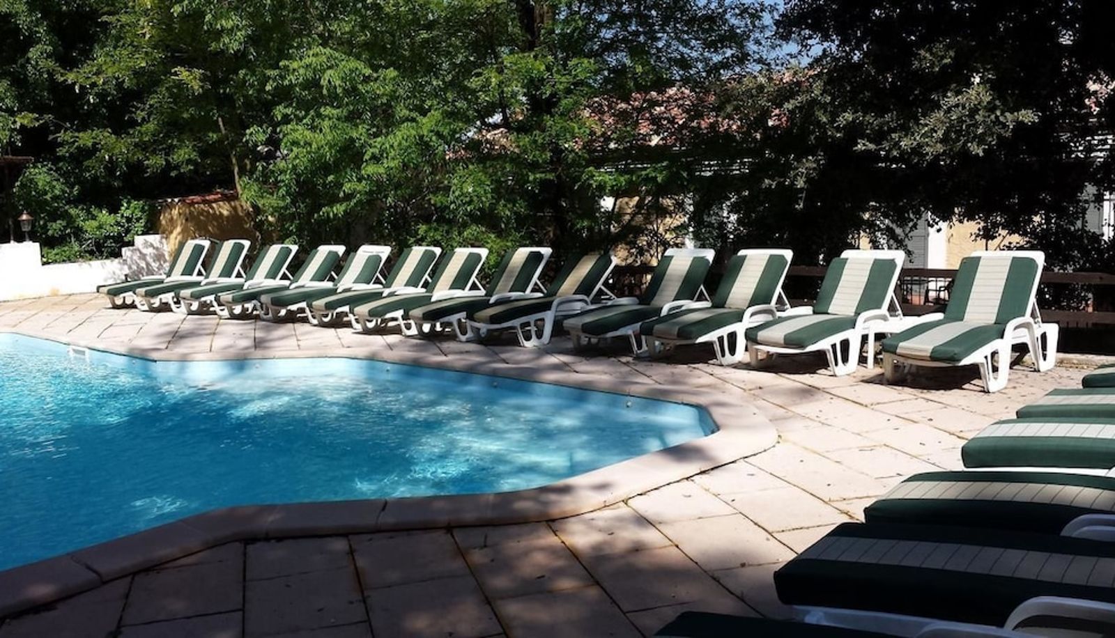 Piscine - Hotel La Maillane