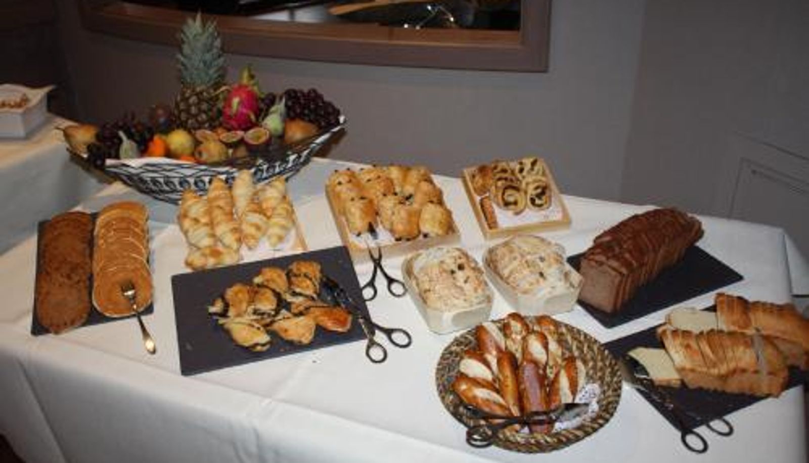 Breakfast room within the restaurant - Hotel Restaurant Le Cleebourg