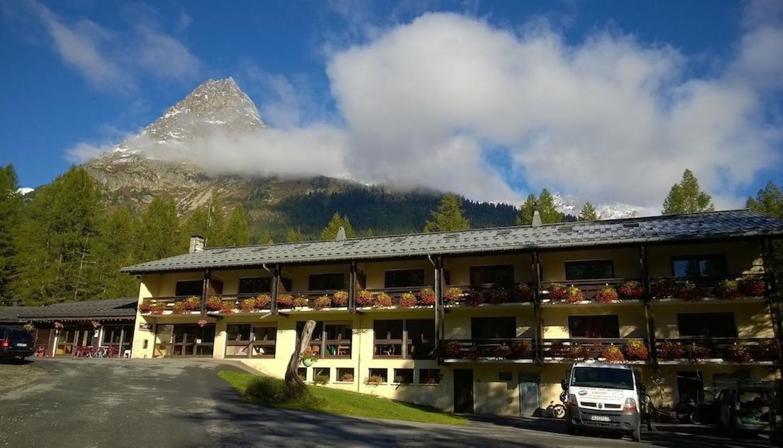 Zewnętrzna część hotelu - Châlet Hôtel Skiroc