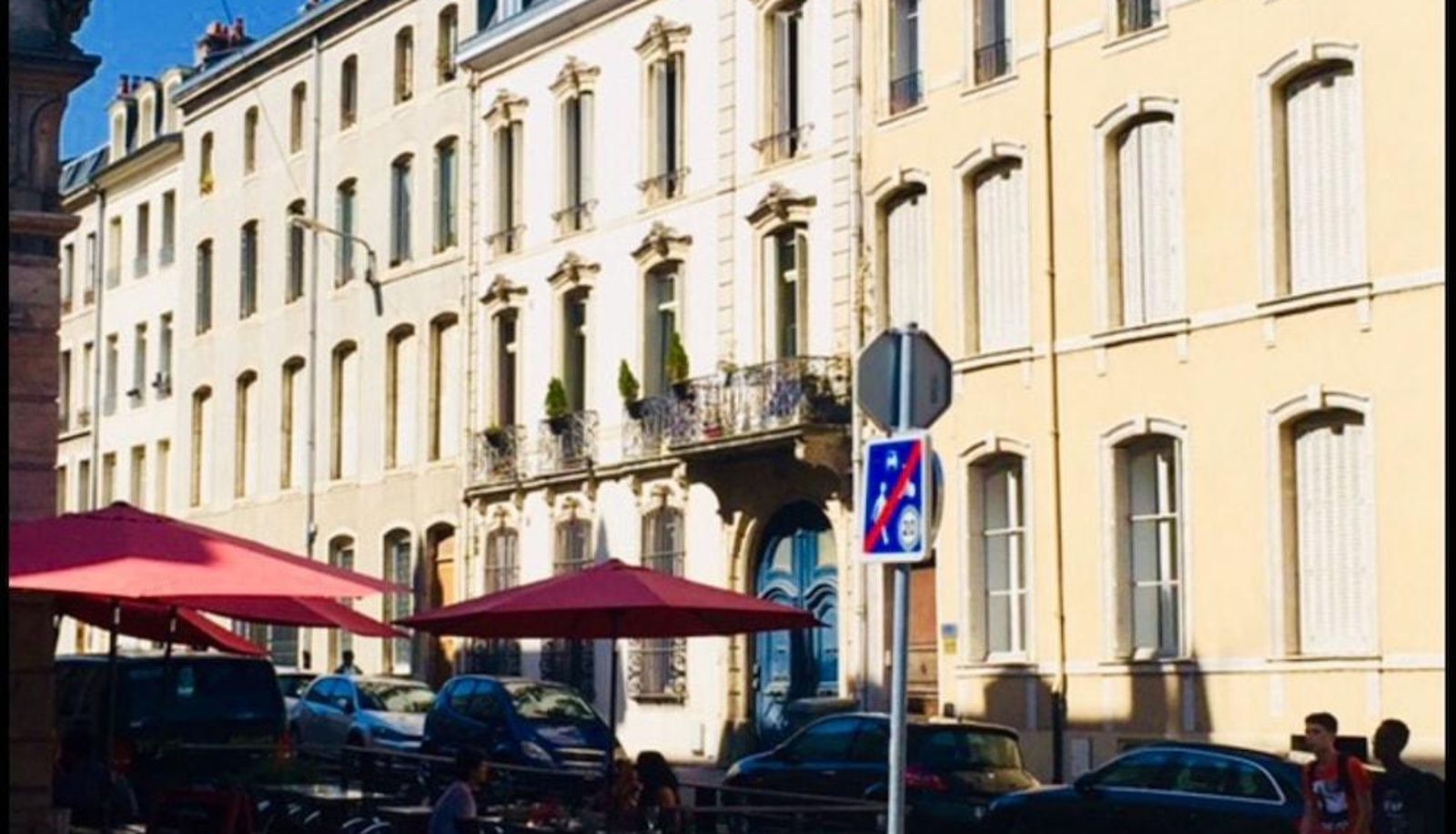 Buitenruimte van het hotel - Suites Havre de Paix Nancy