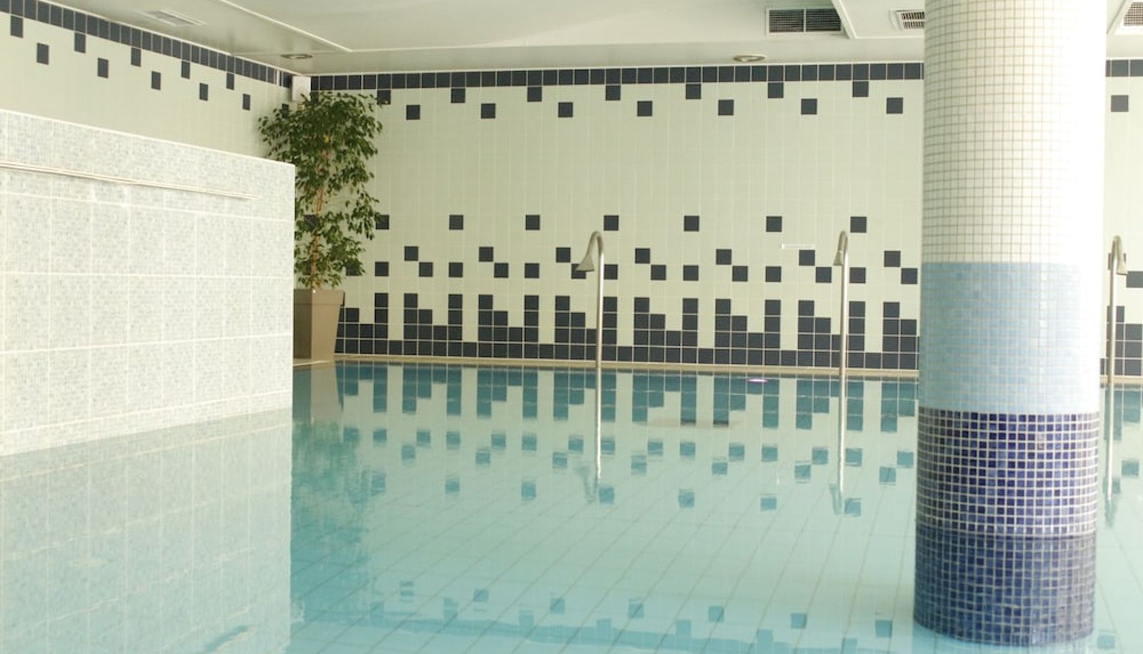 Piscine - BW Premier Collection Hotel College des Doctrinaires