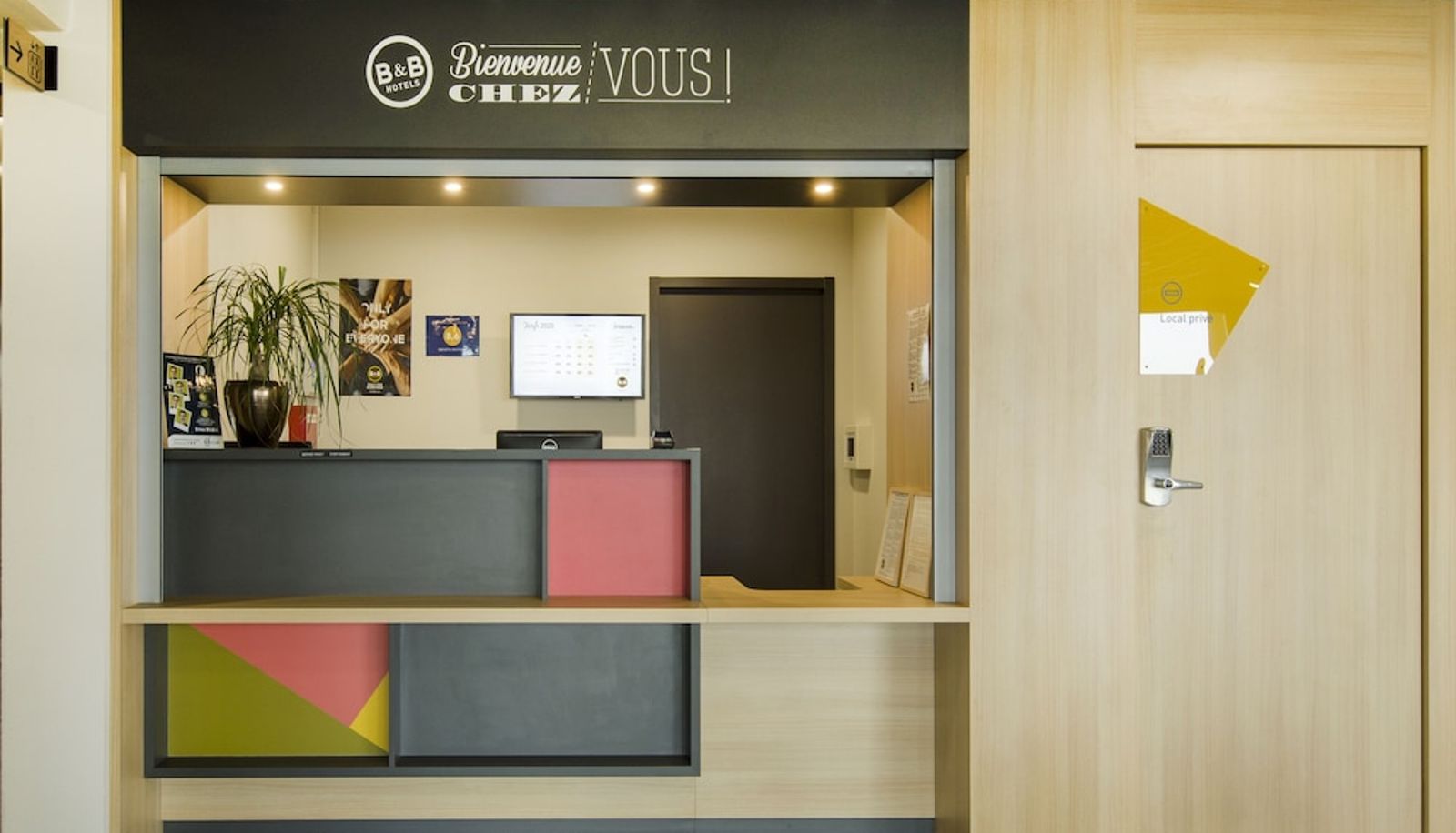 Reception - B&B HOTEL MONTARGIS