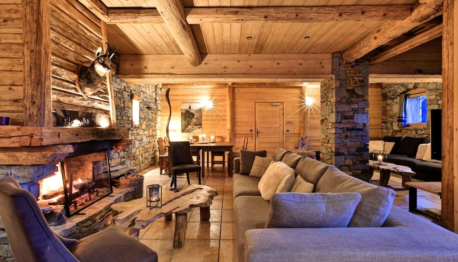 Lobby - Chalet White Eden
