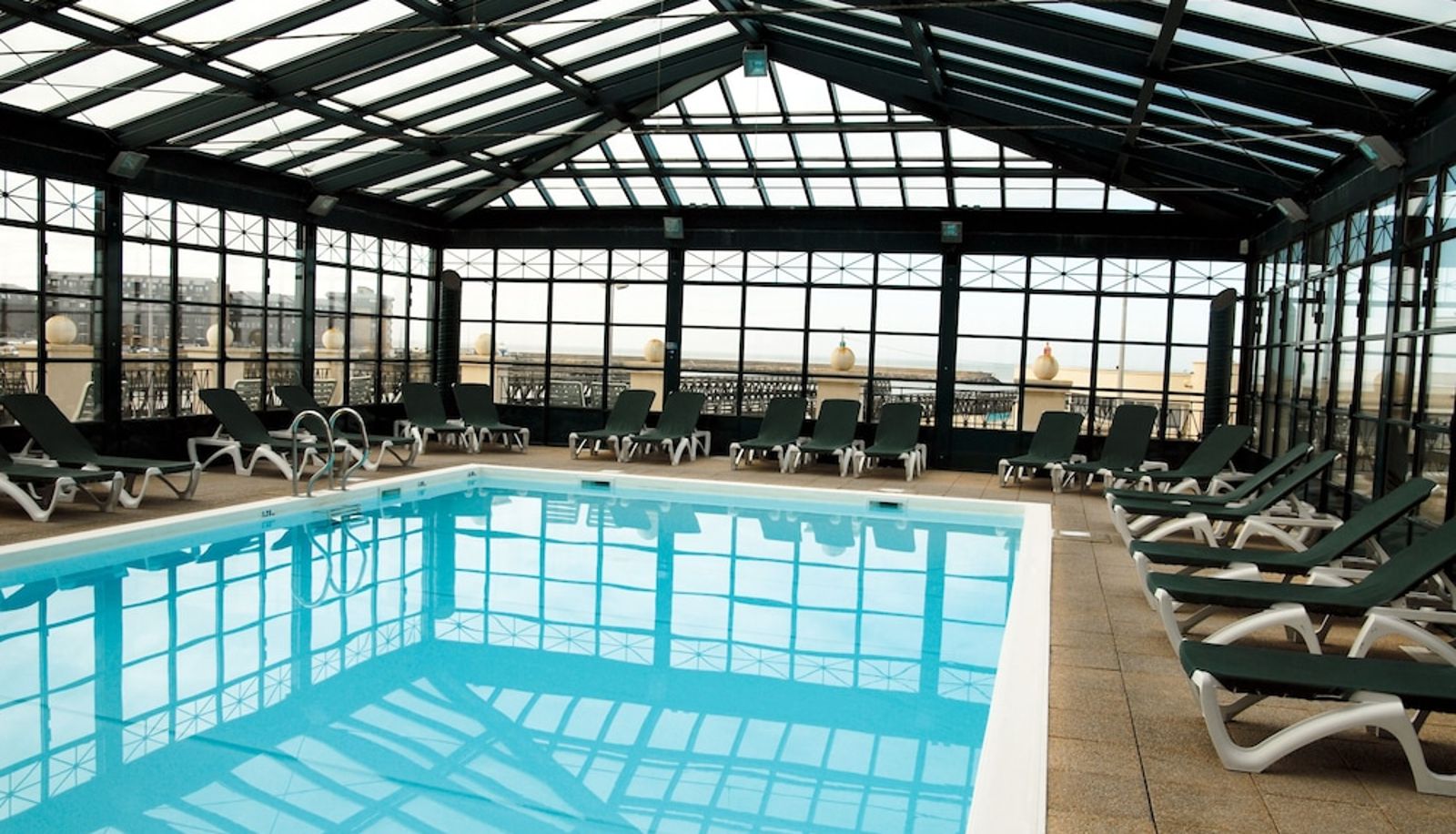 Piscina - SOWELL RÉSIDENCES Le Port