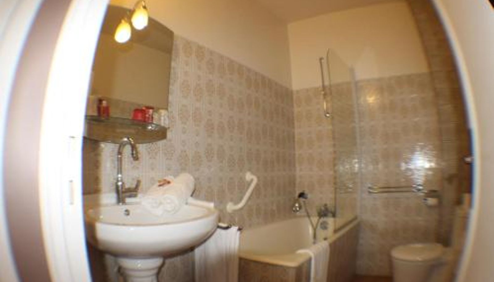 Badezimmer - Hotel Raymond VII